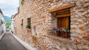 Pueblos blancos de la Costa Blanca: una escapada entre historia y Mediterráneo 🤍 www.experienciascostablanca.com