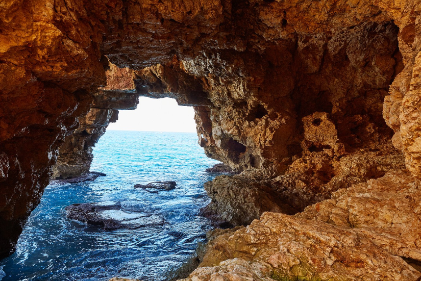 Cueva del Moraig en Benitachell - Foto de Canva