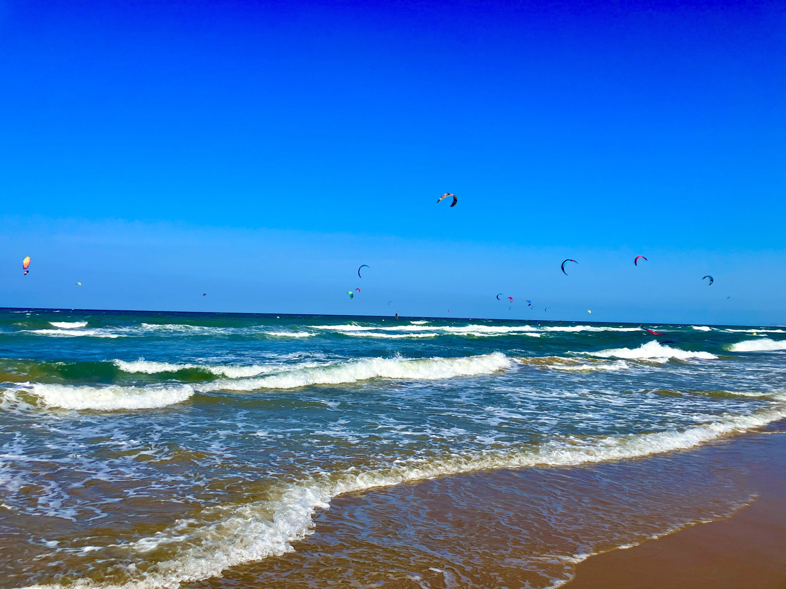 Descubre la Costa Blanca desde el Cielo con experiencias aéreas www.experienciascostablanca.com