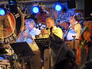 Oktoberfest en Calpe con los Steinsberger Musikanten - Imagen del Club Creativo Calpe CCC - Vive unas Experiencias Costa Blanca