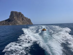 Las 5 emociones en un paseo en Barco exclusivo con Donut en la Costa Blanca - RESERVA en www.experienciascostablanca.com