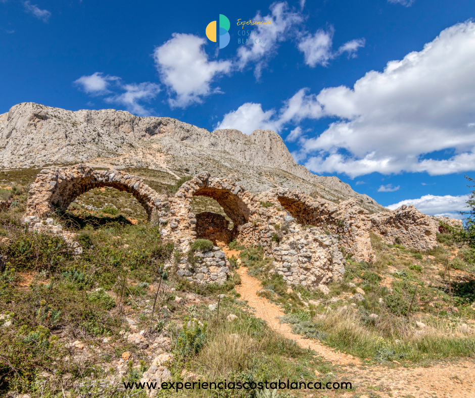 Los 9 y medio Castillos más impresionantes de la Marina Alta en la Costa Blanca - www.experienciascostablanca.com