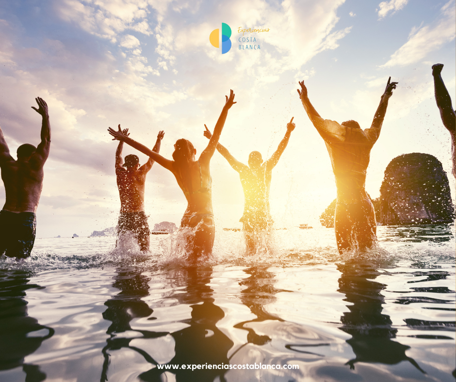 Las 10 Costumbres de Nochevieja y Día del Año Nuevo en la Costa Blanca - www.experienciascostablanca.com