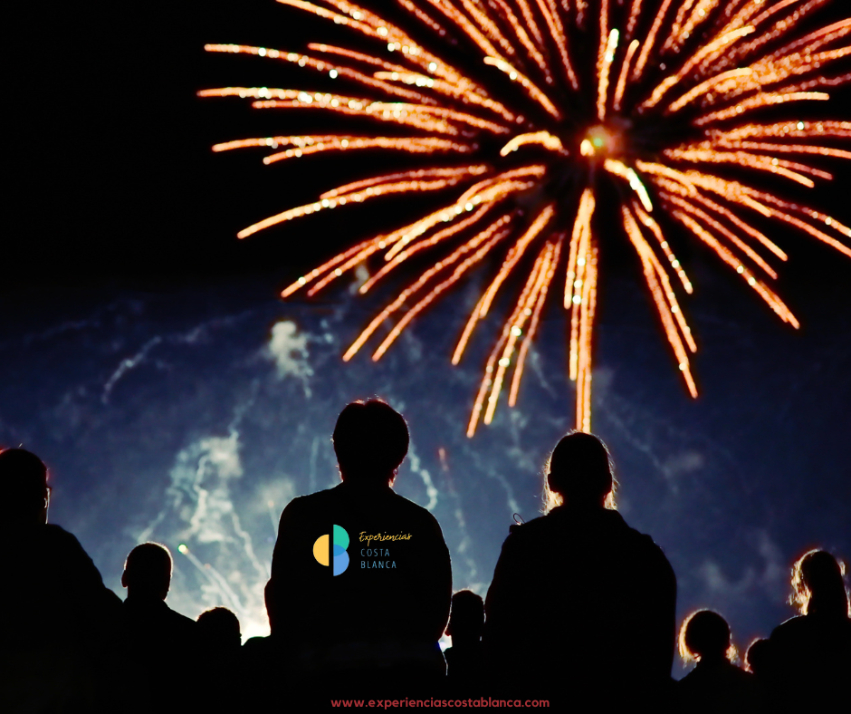 10 Costumbres de Nochevieja y Año Nuevo en la Costa Blanca - www.experienciascostablanca.com