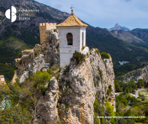 Sara y sus amigas descubren la magia del vino y Guadalest con: www.experienciascostablanca.com