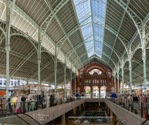 Valencia: elegida mejor ciudad del mundo para viajes sénior en 2026 🌞🌴 www.experienciascostablanca.com
