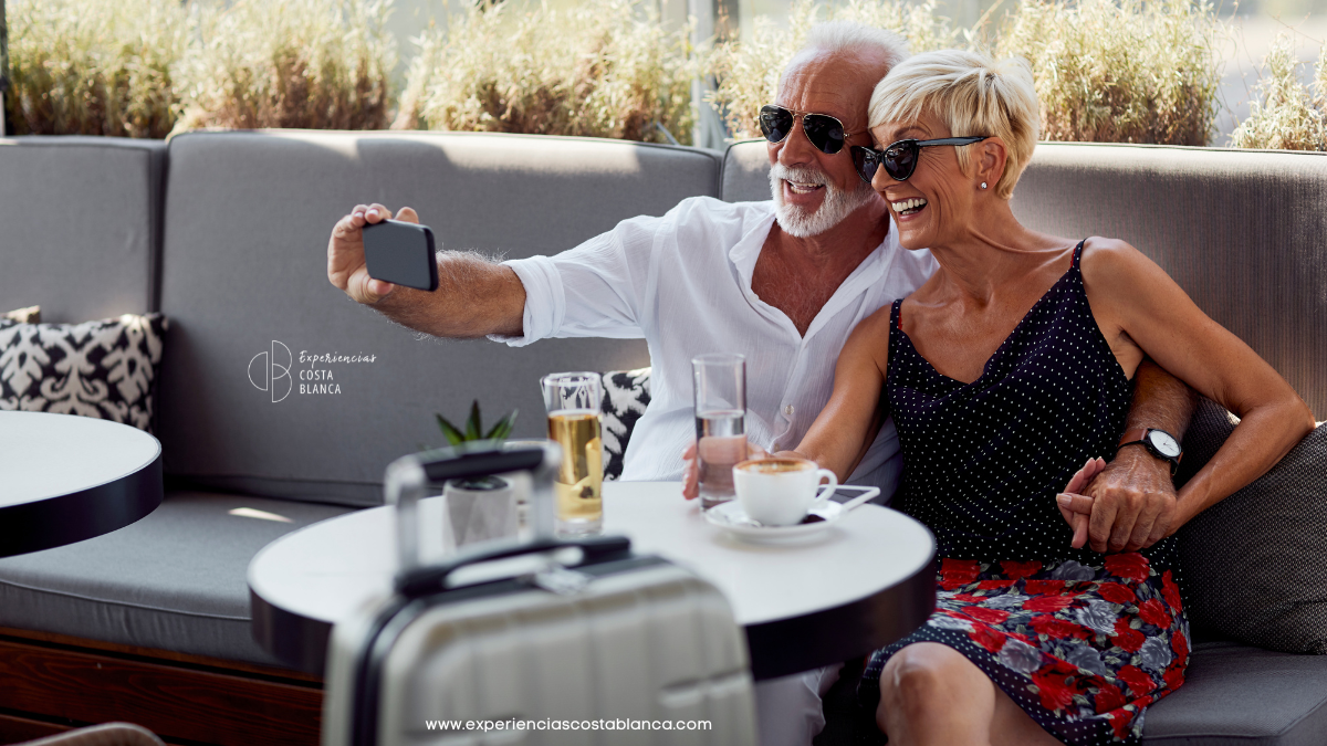 Senior Travel on the Costa Blanca-Alicante: Discover the Paradise of Silver Tourism 🌞 Senior Travel en la Costa Blanca: descubre el paraiso del Silver Tourism 🌞 www.experienciascostablanca.com